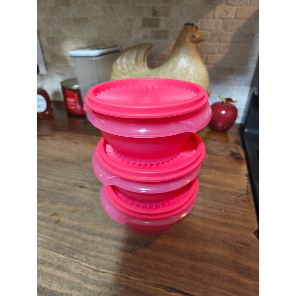 Vintage Tupperware Pink Cereal Bowl Set of 3 with Sunburst Lids Made in USA